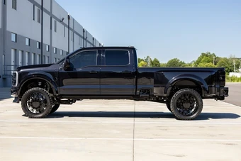 2025 Ford Super Duty F-450 Platinum Crew Cab Long Bed DRW - miniatura 24