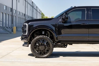 2025 Ford Super Duty F-450 Platinum Crew Cab Long Bed DRW - miniatura 26