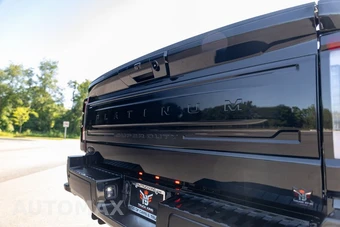 2025 Ford Super Duty F-450 Platinum Crew Cab Long Bed DRW - miniatura 45