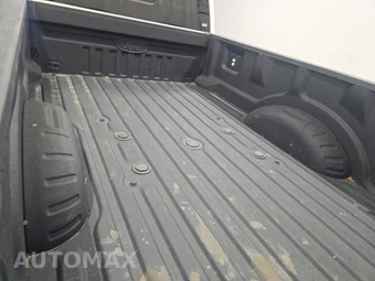 2025 Ford Super Duty F-450 Platinum Crew Cab Long Bed DRW - miniatura 16