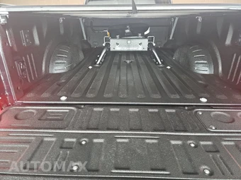 2025 Ford Super Duty F-450 Platinum Crew Cab Long Bed DRW - miniatura 17