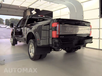 2025 Ford Super Duty F-450 Platinum Crew Cab Long Bed DRW - miniatura 6