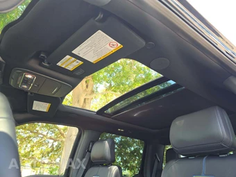2025 Ford Super Duty F-450 Platinum Crew Cab Long Bed DRW - miniatura 11