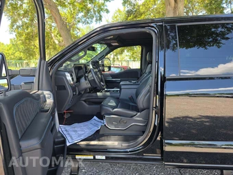 2025 Ford Super Duty F-450 Platinum Crew Cab Long Bed DRW - miniatura 6
