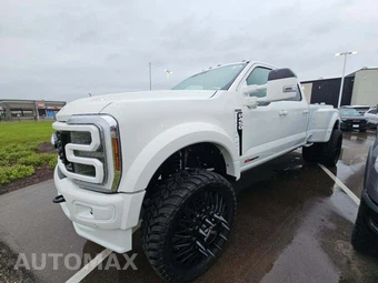 2025 Ford Super Duty F-450 Platinum Crew Cab Long Bed DRW