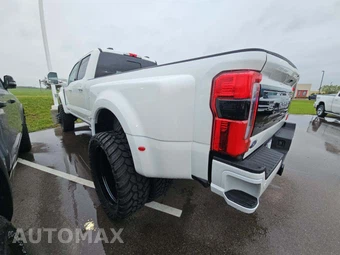 2025 Ford Super Duty F-450 Platinum Crew Cab Long Bed DRW - miniatura 2