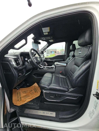 2025 Ford Super Duty F-450 Platinum Crew Cab Long Bed DRW - miniatura 6