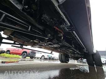 2025 Ford Super Duty F-450 Platinum Crew Cab Long Bed DRW - miniatura 7