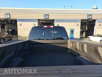 2025 Ford Super Duty F-450 Platinum Crew Cab Long Bed DRW - miniatura 16