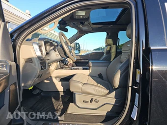 2025 Ford Super Duty F-450 Platinum Crew Cab Long Bed DRW - miniatura 7