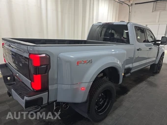 2025 Ford Super Duty F-450 Platinum Crew Cab Long Bed DRW - miniatura 4