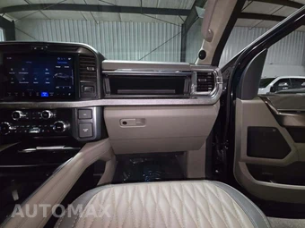 2025 Ford Super Duty F-450 Platinum Crew Cab Long Bed DRW - miniatura 19