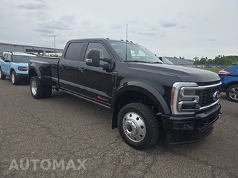 2025 Ford Super Duty F-450 Platinum Crew Cab Long Bed DRW - miniatura 3