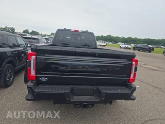 2025 Ford Super Duty F-450 Platinum Crew Cab Long Bed DRW - miniatura 5