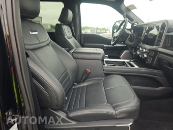 2025 Ford Super Duty F-450 Platinum Crew Cab Long Bed DRW - miniatura 8