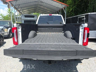 2025 Ford Super Duty F-450 Platinum Crew Cab Long Bed DRW - miniatura 14