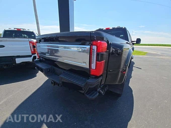 2025 Ford Super Duty F-450 Platinum Crew Cab Long Bed DRW - miniatura 3