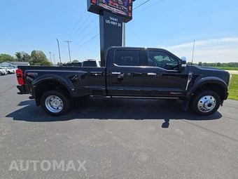 2025 Ford Super Duty F-450 Platinum Crew Cab Long Bed DRW - miniatura 4