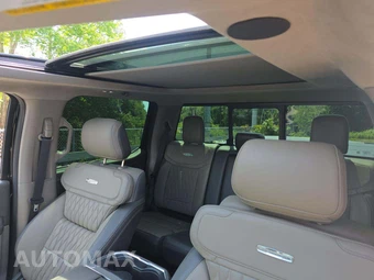 2025 Ford Super Duty F-450 Platinum Crew Cab Long Bed DRW - miniatura 11