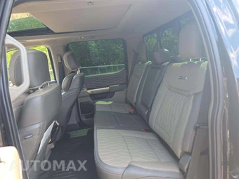 2025 Ford Super Duty F-450 Platinum Crew Cab Long Bed DRW - miniatura 13