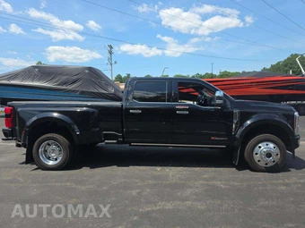 2025 Ford Super Duty F-450 Platinum Crew Cab Long Bed DRW - miniatura 4