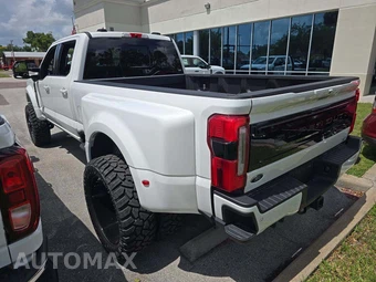 2025 Ford Super Duty F-450 Platinum Crew Cab Long Bed DRW - miniatura 2