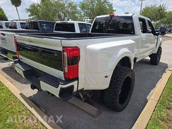 2025 Ford Super Duty F-450 Platinum Crew Cab Long Bed DRW - miniatura 3