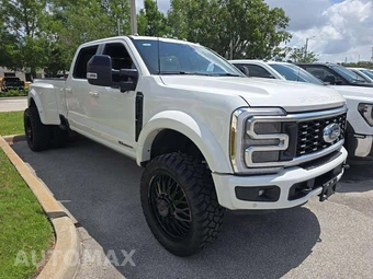 2025 Ford Super Duty F-450 Platinum Crew Cab Long Bed DRW - miniatura 4
