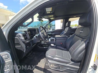 2025 Ford Super Duty F-450 Platinum Crew Cab Long Bed DRW - miniatura 6