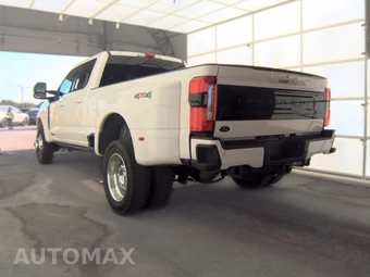 2025 Ford Super Duty F-450 Platinum Crew Cab Long Bed DRW - miniatura 6