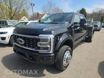 2025 Ford Super Duty F-450 Platinum Crew Cab Long Bed DRW