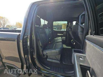 2025 Ford Super Duty F-450 Platinum Crew Cab Long Bed DRW - miniatura 16