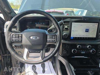 2025 Ford Super Duty F-450 Platinum Crew Cab Long Bed DRW - miniatura 26