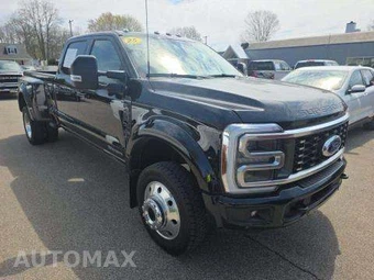 2025 Ford Super Duty F-450 Platinum Crew Cab Long Bed DRW - miniatura 4