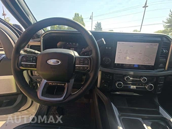 2025 Ford Super Duty F-450 Platinum Crew Cab Long Bed DRW - miniatura 10