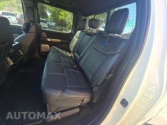 2025 Ford Super Duty F-450 Platinum Crew Cab Long Bed DRW - miniatura 13