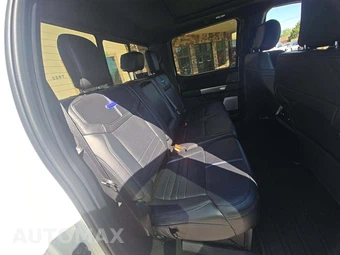 2025 Ford Super Duty F-450 Platinum Crew Cab Long Bed DRW - miniatura 16