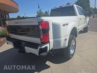 2025 Ford Super Duty F-450 Platinum Crew Cab Long Bed DRW - miniatura 3