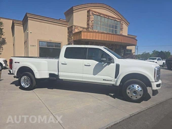 2025 Ford Super Duty F-450 Platinum Crew Cab Long Bed DRW - miniatura 4