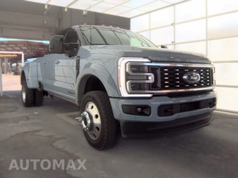 2025 Ford Super Duty F-450 Platinum Crew Cab Long Bed DRW - miniatura 3