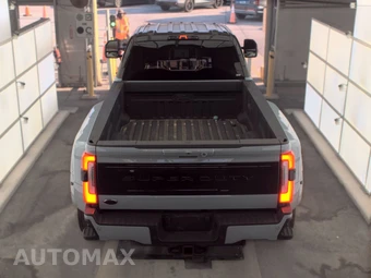 2025 Ford Super Duty F-450 Platinum Crew Cab Long Bed DRW - miniatura 5