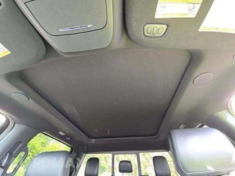 2025 Ford Super Duty F-450 Platinum Crew Cab Long Bed DRW - miniatura 12