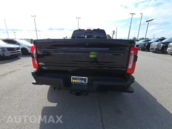2025 Ford Super Duty F-450 Platinum Crew Cab Long Bed DRW - miniatura 4