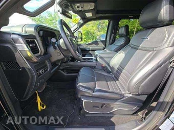 2025 Ford Super Duty F-450 Platinum Crew Cab Long Bed DRW - miniatura 7