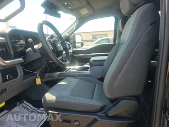 2025 Ford Super Duty F-450 XLT Crew Cab Long Bed DRW - miniatura 7