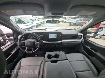 2025 Ford Super Duty F-550 Cab Chassis XL Crew Cab DRW - miniatura 10