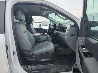 2025 Ford Super Duty F-550 Cab Chassis XL Crew Cab DRW - miniatura 17