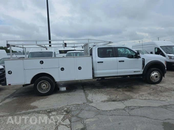 2025 Ford Super Duty F-550 Cab Chassis XL Crew Cab DRW - miniatura 4