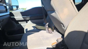 2025 Ford Super Duty F-550 Cab Chassis XLT Crew Cab DRW - miniatura 36