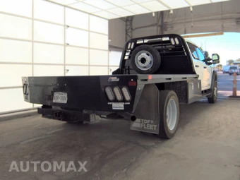 2025 Ford Super Duty F-550 Cab Chassis XLT Crew Cab DRW - miniatura 5